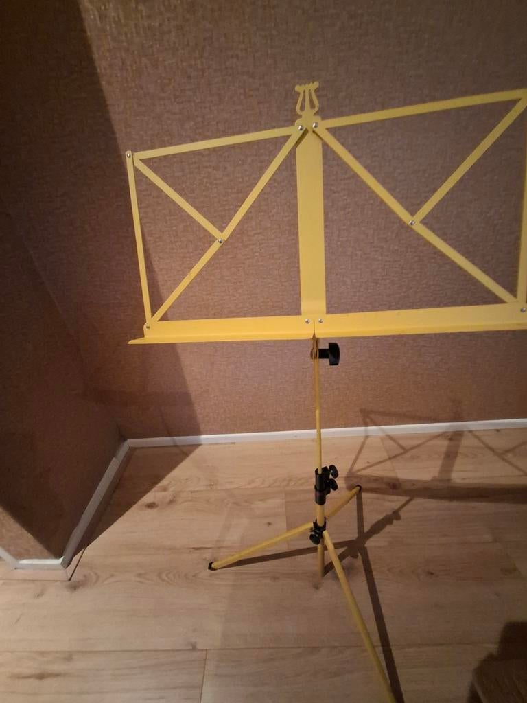 Muziekstandaard met draaghoes., Muziek en Instrumenten, Standaards, Ophalen of Verzenden