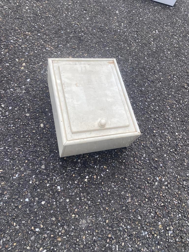 Medicijn kastje, Ophalen