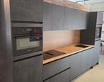 *SALE* Q-Line ARTEGO Luxe Keuken 380 cm breed / INNOVARE, Zwart, Nieuw, Enkelwandige keuken, INNOVARE KEUKENS