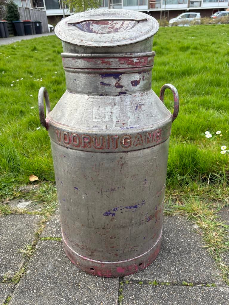 Melkbus en Teems van Melkfabriek de Vooruitgang Woudenberg, Ophalen