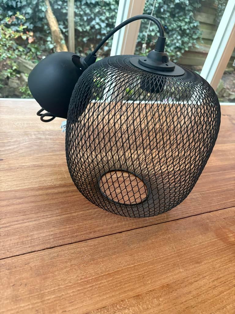 Ikea Luftmassa - Zwarte metalen lampenkap, 25 tot 50 cm, Zwart, Rond, Ophalen of Verzenden