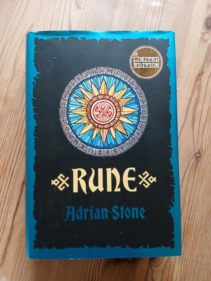 Rune - Adrian Stone (Limited Edition), Boeken, Fantasy, Ophalen of Verzenden