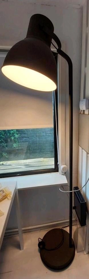 Ikea Hektar vloerlamp, donkergrijs, industriële look, Ophalen, Zo goed als nieuw, Metaal, 150 tot 200 cm