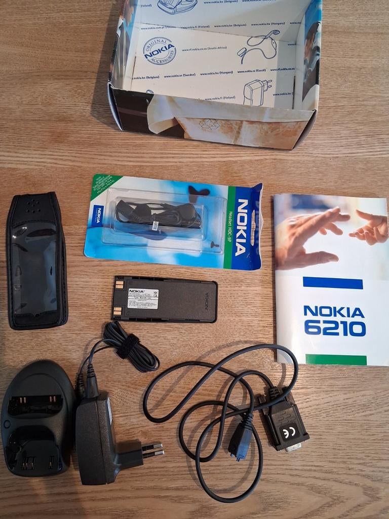 Nokia 6210 items gloednieuw!!, Telecommunicatie, Mobiele telefoons | Nokia, Ophalen of Verzenden