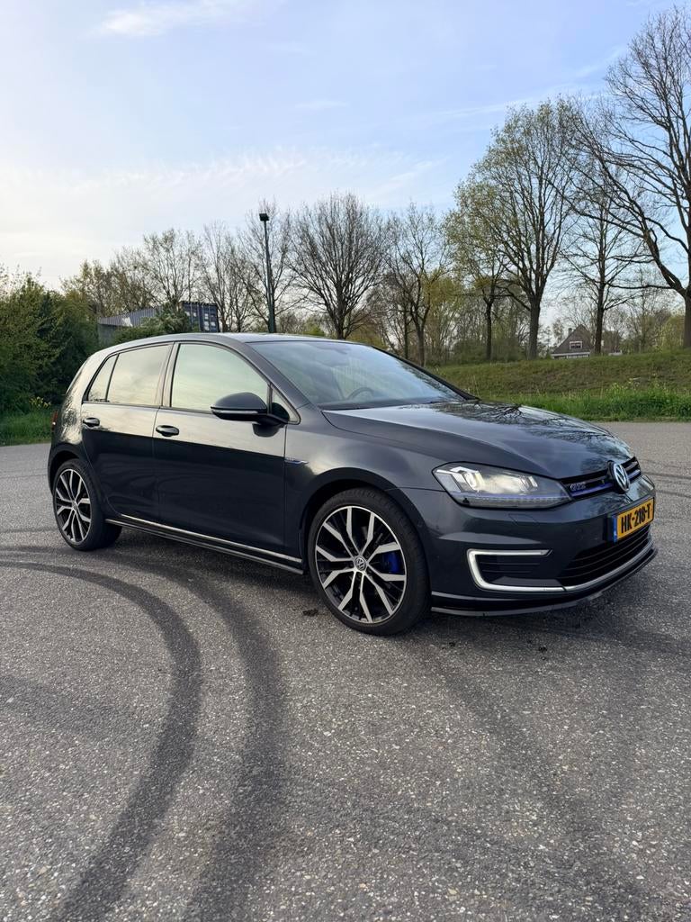 GTE | Leer | Keyless | Elektr. stoel | Stoelverwarming |, Auto's, Volkswagen, Zwart, 1395 cc, 1499 kg, 149 pk