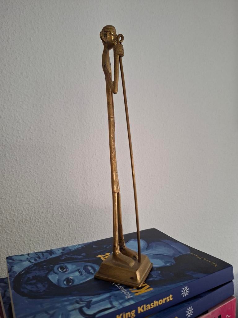 Abstract koperen beeldje van Mahatma Gandhi, Ophalen