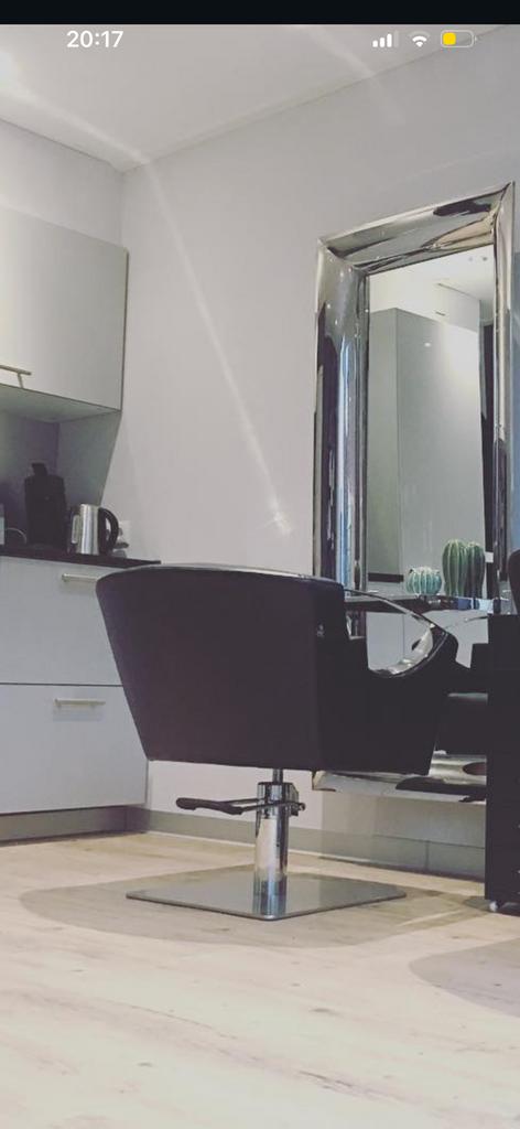 Kappers stoel +spiegel en wastafel, Ophalen, 50 tot 100 cm, Zo goed als nieuw, Minder dan 100 cm