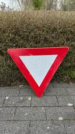 Voorrangskruispunt verkeersbord, Ophalen, Zo goed als nieuw