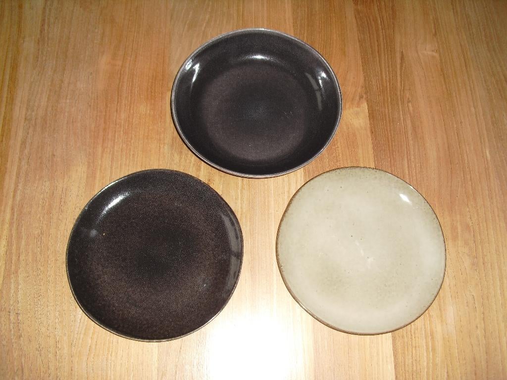 TE KOOP 10 AARDEWERK ONTBIJT EN 8 PASTA  BORDEN, Huis en Inrichting, Keuken | Servies, Ophalen, Zo goed als nieuw, Bord(en), Overige stijlen