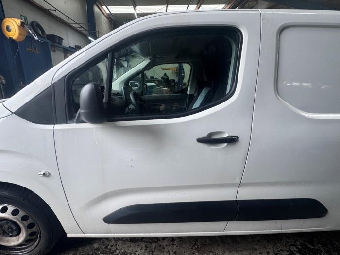 Portier 2Deurs links van een Peugeot Partner (EWP), Gebruikt, -, Deur, -
