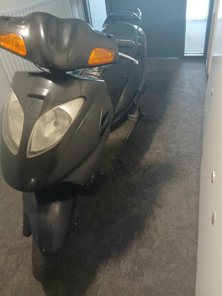 ZNEN Scooter!, Fietsen en Brommers, Brommeronderdelen | Scooters, Gebruikt, Overige merken, Overige typen, Ophalen