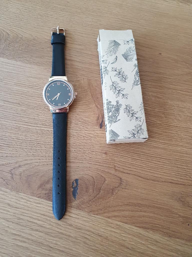 2 st Dameshorloge LBVYR zwart/goud / zilver-chroom/wit, Sieraden, Tassen en Uiterlijk, Horloges | Dames, Nieuw, Polshorloge, Overige merken