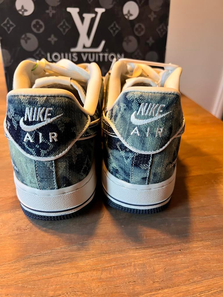 Nike Air Force 1 Low Louis Vuitton Denim, Ophalen of Verzenden, Nieuw, Blauw, Sneakers of Gympen