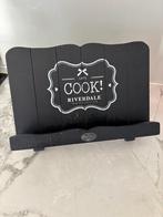 Riverdale kookboekhouder, Ophalen, Gebruikt