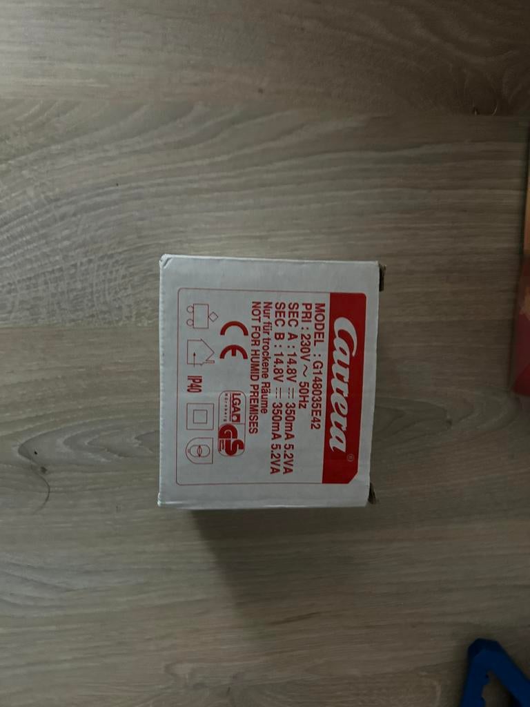 Oplaadadapter, Ophalen of Verzenden, Zo goed als nieuw, Speelkaart(en)