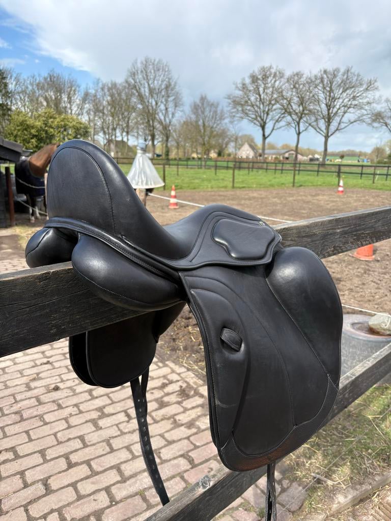 Zaldi castel dressuur zadel, Dieren en Toebehoren, Ophalen of Verzenden