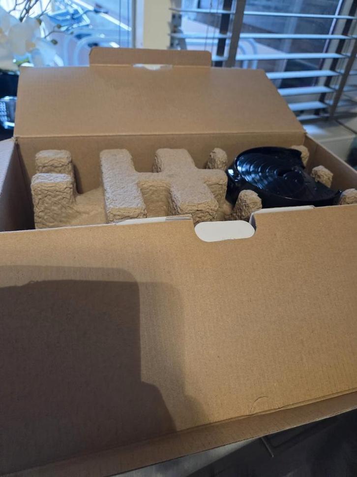 Gloednieuwe dulco gusto krups te koop, Witgoed en Apparatuur, Koffiezetapparaten, Nieuw, Koffiepads en cups, Koffiemachine, Afneembaar waterreservoir