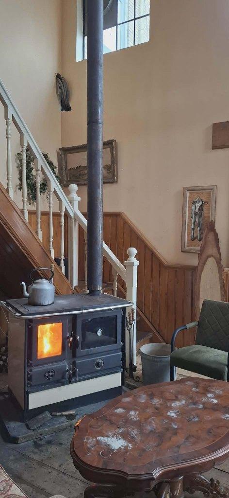 Sfeervolle LOFT van ongeveer 220m2 in oude melkfabriek, 220 m², Oudwoude, Direct bij eigenaar, 3 kamers