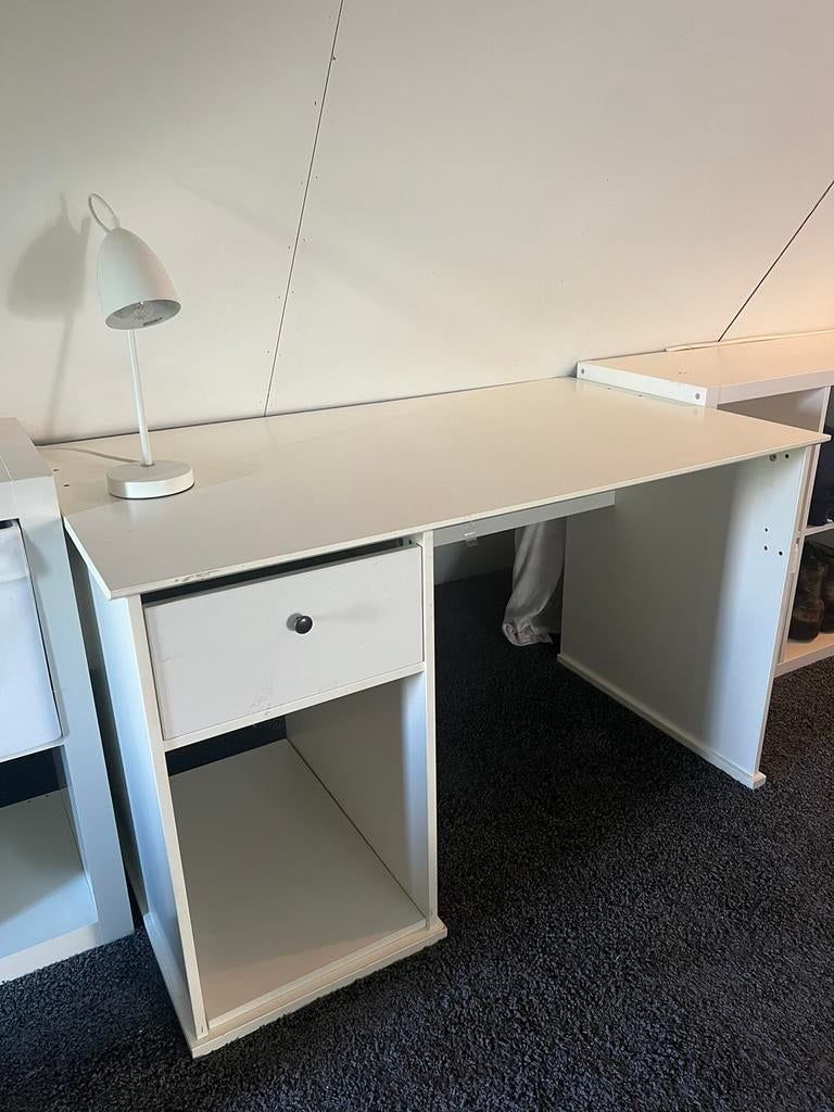 Buro wit ikea, Ophalen, Zo goed als nieuw