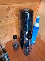 Sodastream  Bruiswatermachine  met  2 flessen en cilinder!, Ophalen of Verzenden, Gebruikt