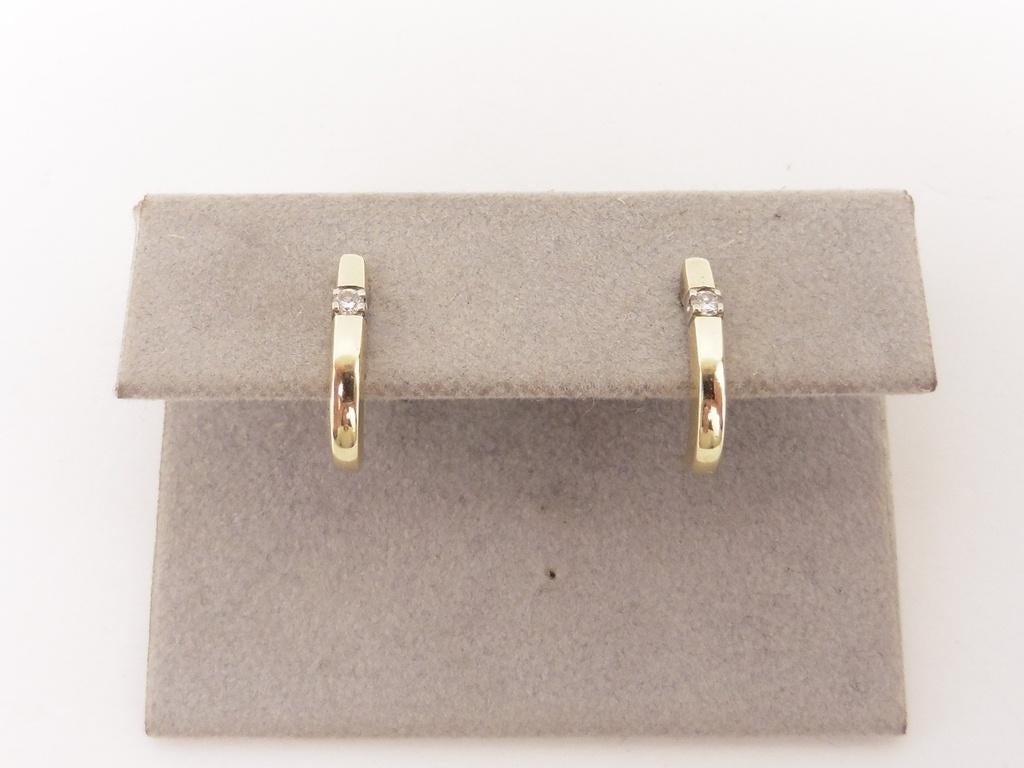 Gouden Diamonde half creolen met briljant               G109, ., Ophalen of Verzenden, ., Met edelsteen