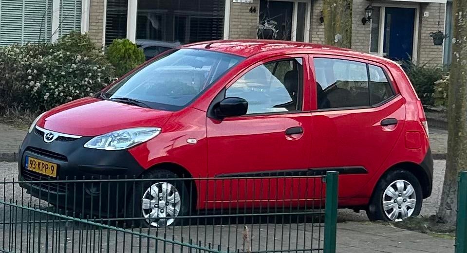 Hyundai i10 1.25 I 5DR 2010 Rood, Auto's, Hyundai, Particulier, i10, Radio, Benzine, B, Hatchback, Handgeschakeld, Origineel Nederlands