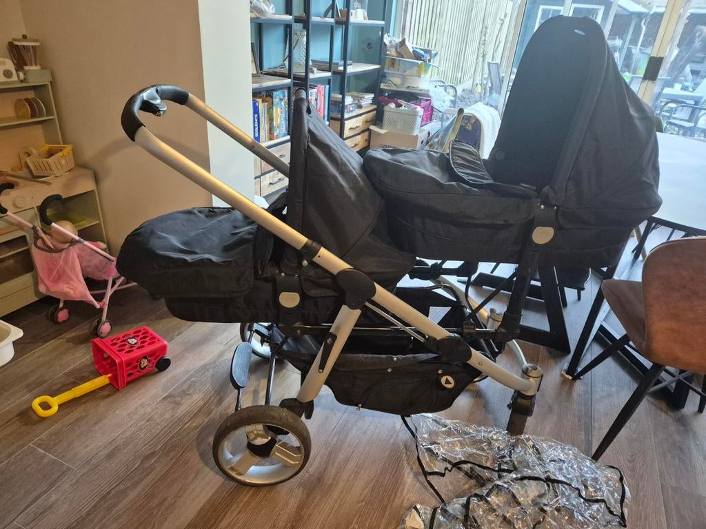 Duo kinderwagen met 2 regenhoezen en voetenzakken, Kinderen en Baby's, Kinderwagens en Combinaties, Ophalen, Overige merken