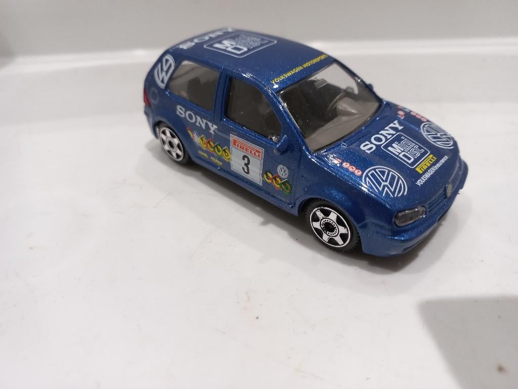 Volkswagen Golf Rally street fire Bburago 1:43 modelauto 129, Ophalen of Verzenden, Zo goed als nieuw, Auto, Overige merken