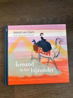 Iemand in het bijzonder; verhalen over markante vrouwen, Ophalen of Verzenden, Zo goed als nieuw, Fictie algemeen