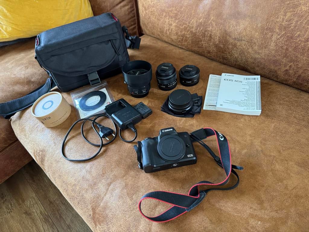 Canon EOS M50 met lenzen en accessoires, Ophalen, Spiegelreflex, Canon, Zo goed als nieuw