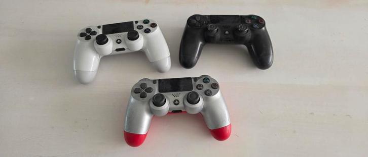 PlayStation 4 controller - Werkend, goed voor onderdelen, Spelcomputers en Games, Spelcomputers | Sony PlayStation Consoles | Accessoires