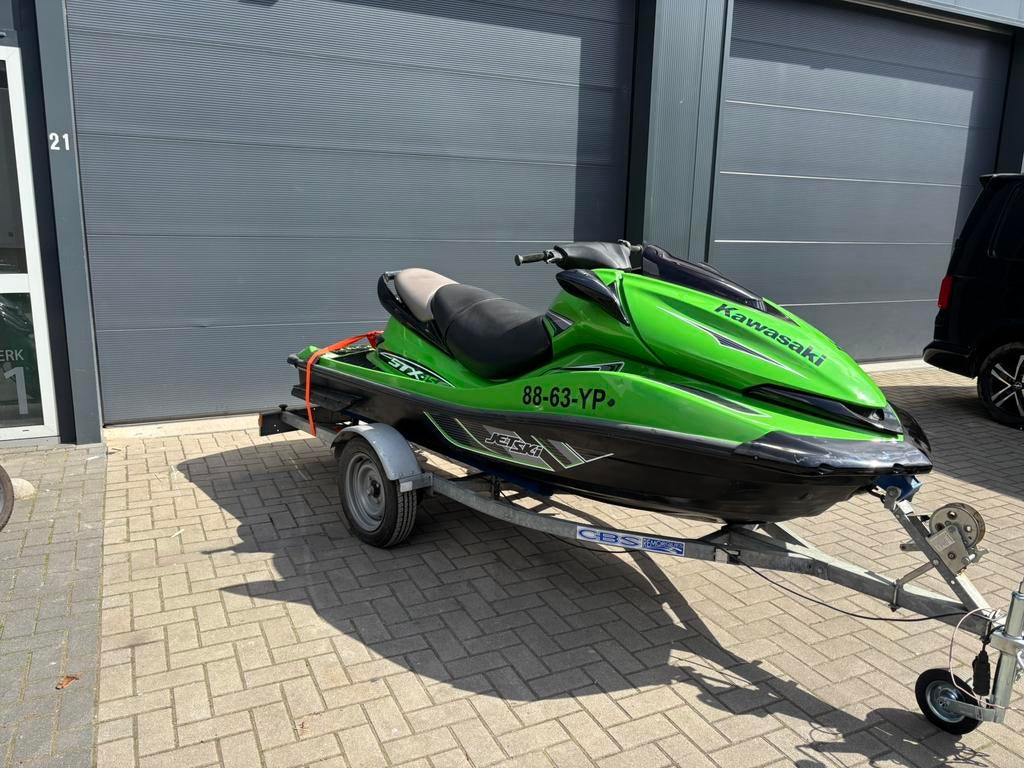 Kawasaki 250 waterscooter jetski 250pk 3 pers incl trailer, Ophalen, Zo goed als nieuw, Benzine, 200 pk of meer