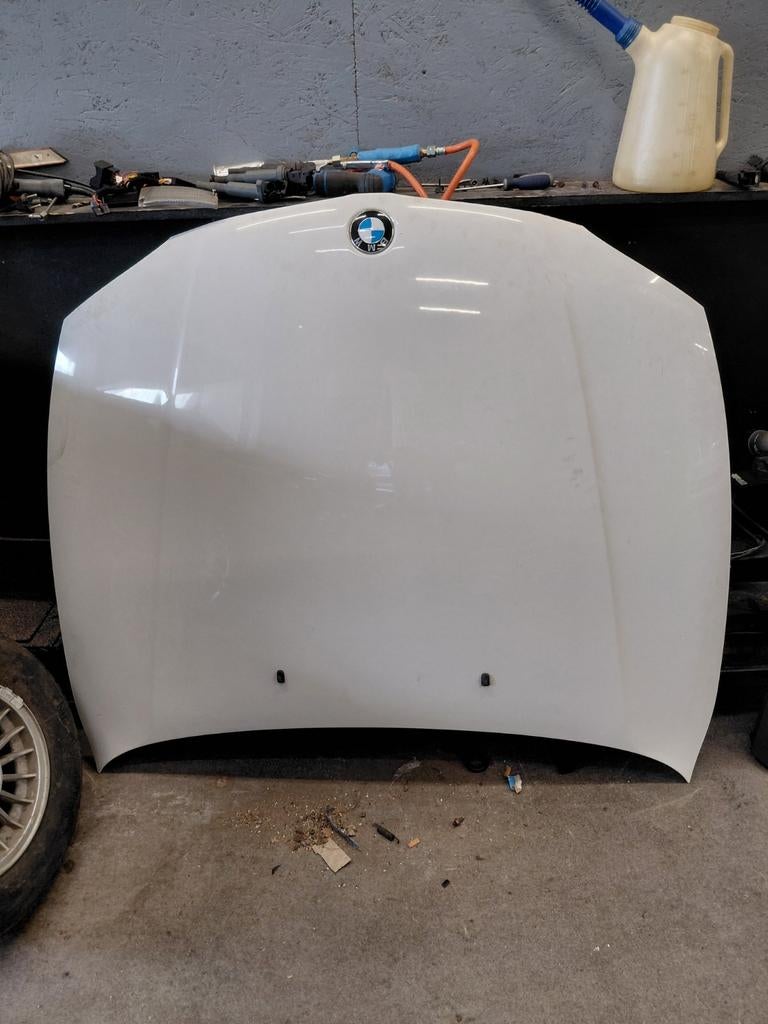 BMW 1-serie 116i motorkap met logo!!!, Auto-onderdelen, Ophalen of Verzenden, BMW, Motorkap