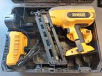 Dewalt DC618 schuine Accu 18v afwerk tacker pintacker, Gebruikt, ., Ophalen of Verzenden, .