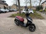 Peugeot kisbee black edition, Ophalen of Verzenden, Zo goed als nieuw, Benzine, Overige modellen