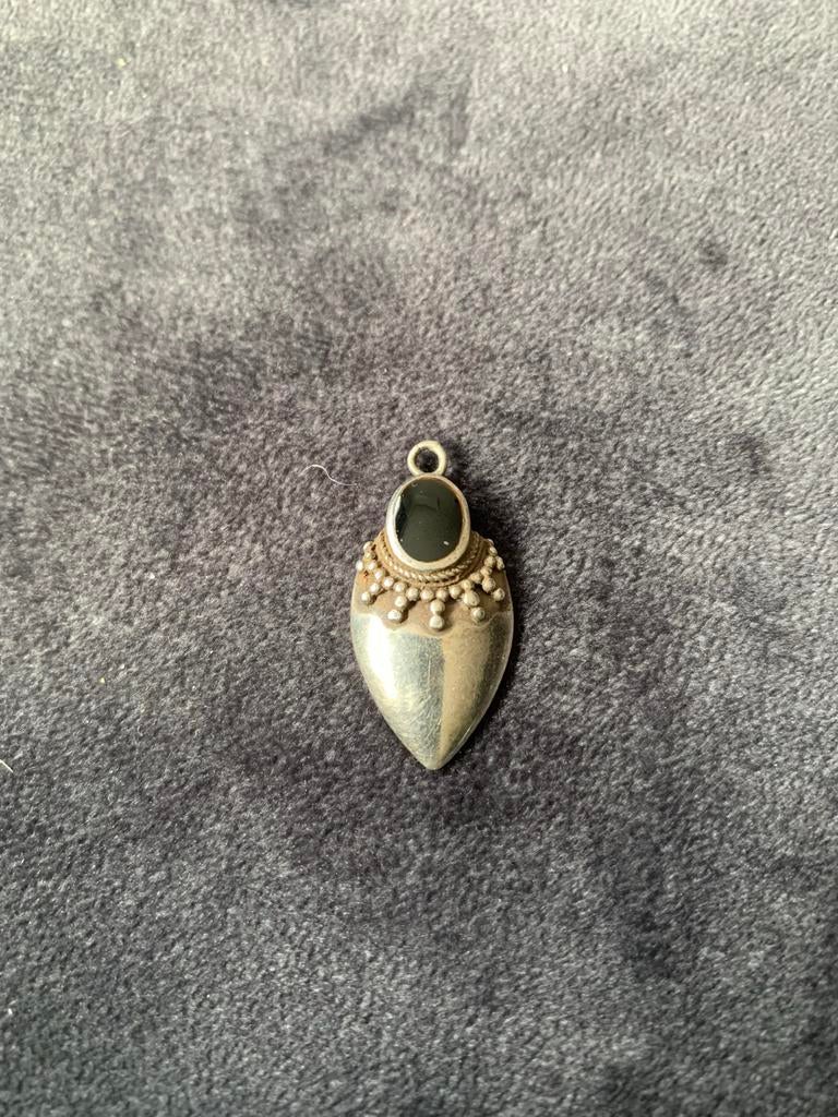 Antieke Zilveren Hanger met Onyx - Vintage Stijl, Sieraden, Tassen en Uiterlijk, Antieke sieraden, Ophalen of Verzenden, Zilver