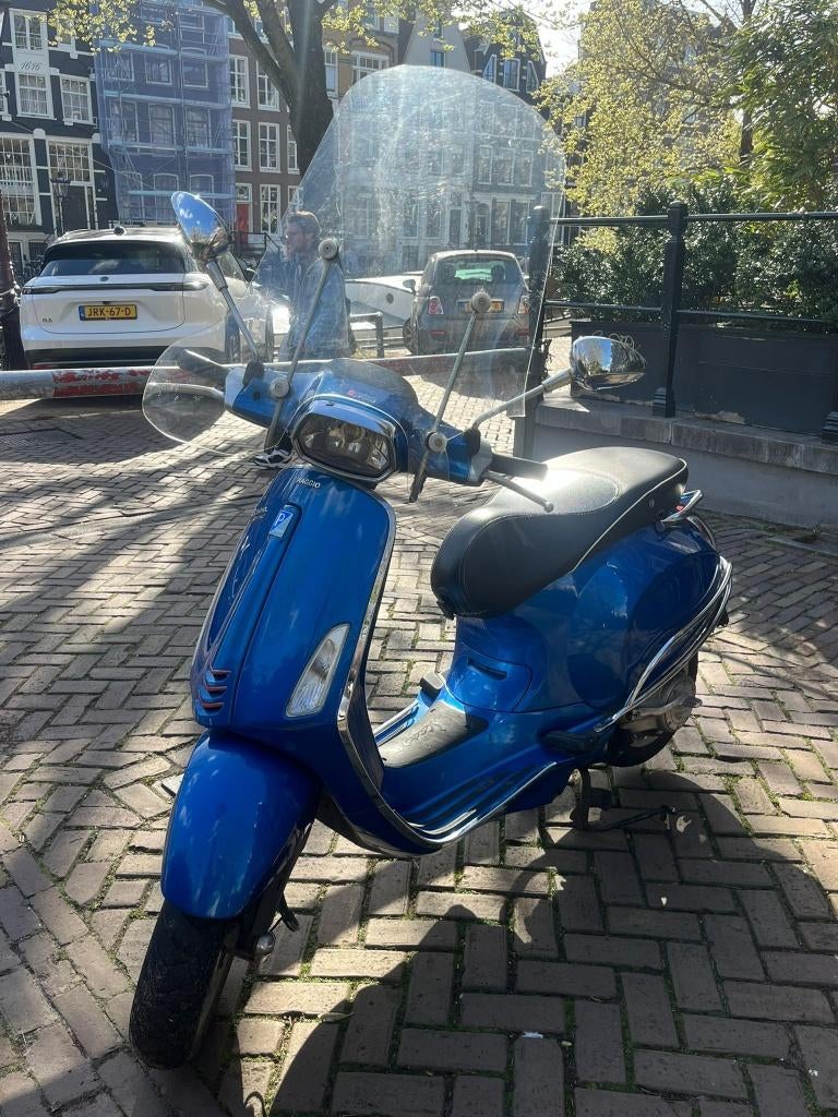 Scooter Vespa Sprint 2017 | geel kenteken | 11.340 km, Fietsen en Brommers, Scooters | Vespa, Ophalen, Maximaal 45 km/u, Vespa S