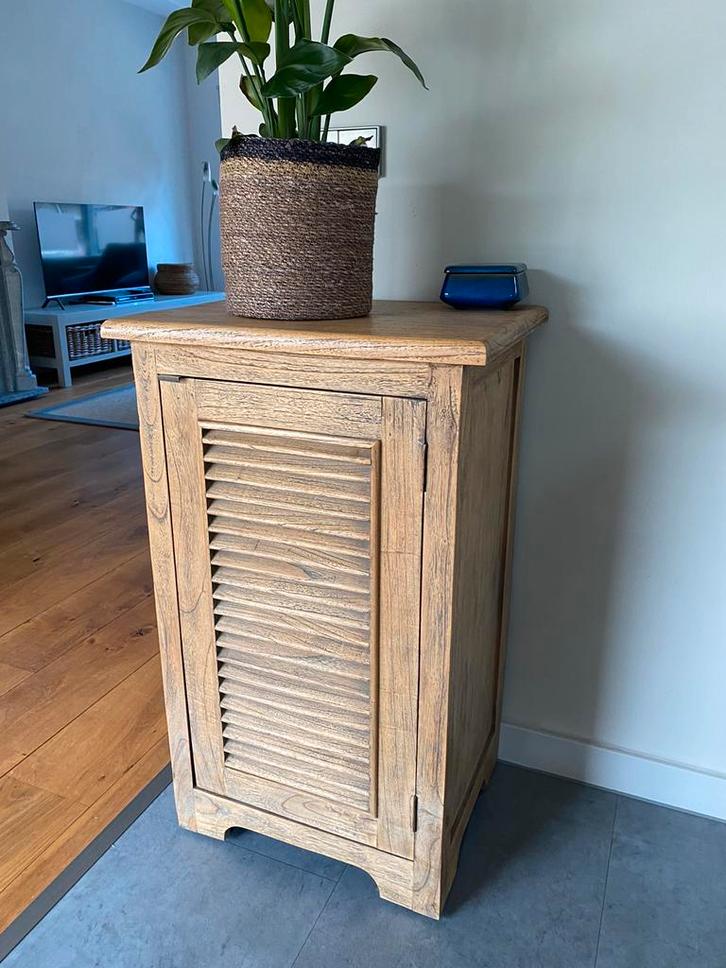 Smalle kleine eendeurskast met louvre deur eiken, Huis en Inrichting, Kasten | Overige, Zo goed als nieuw, Ophalen