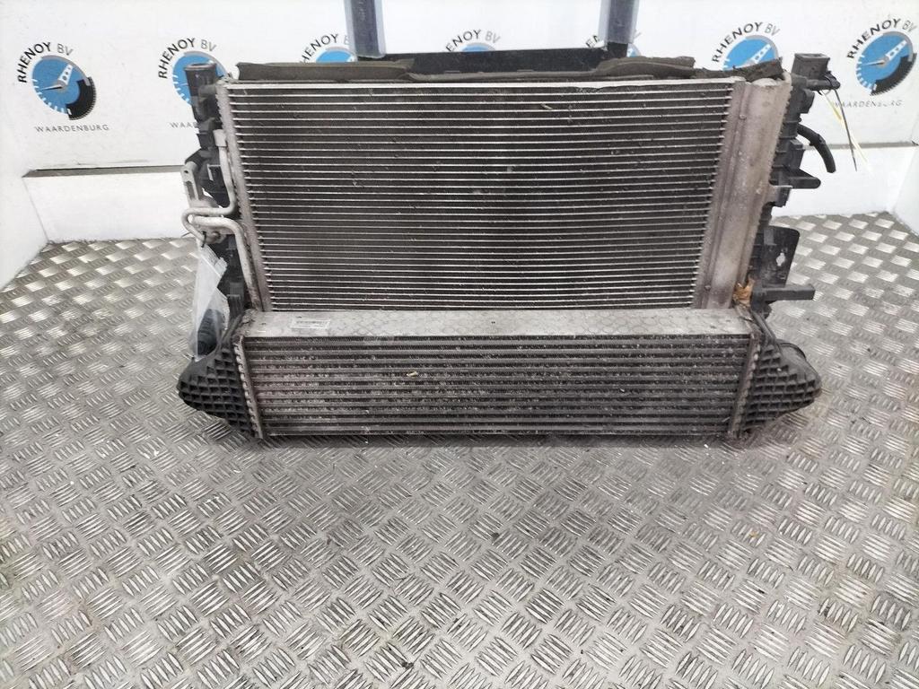 VOLVO V40 2.0 D4 Momentum Bns  KOELERPAKKET 2014, Ophalen of Verzenden, Gebruikt, Stiba lid