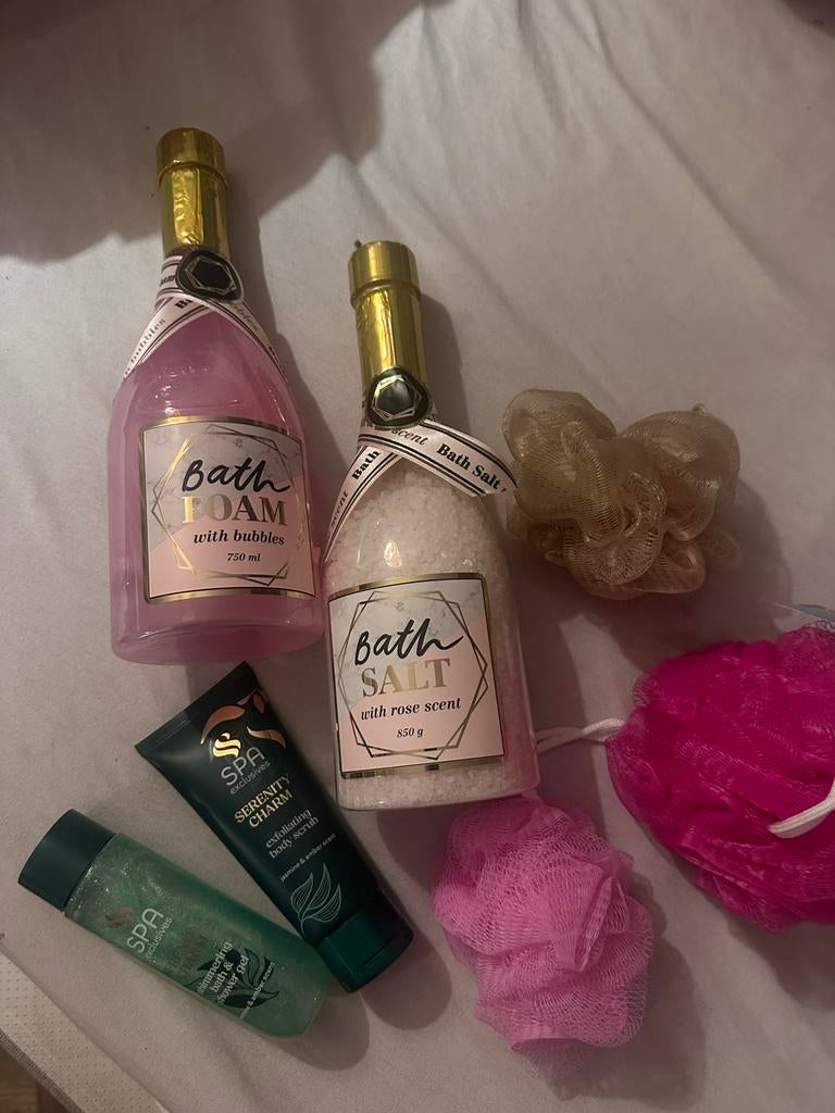 Badschuim, badzout en badbloemen, Ophalen of Verzenden, Nieuw, Bad & Douche