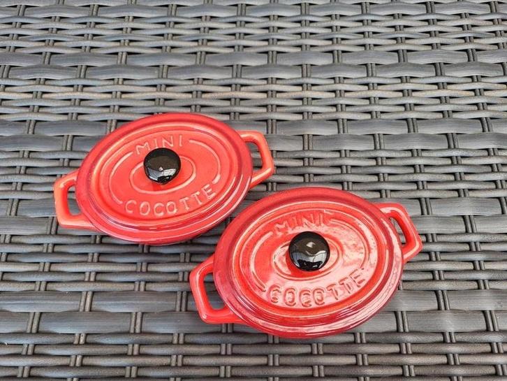 Mini Cocottes Rood - Set van 2, Huis en Inrichting, Keuken | Potten en Pannen, Zo goed als nieuw, Overige typen, Overige materialen