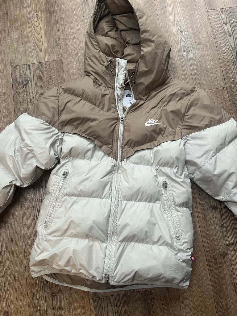 Nike jas maat S, Ophalen of Verzenden, Gedragen, Maat 36 (S), Beige
