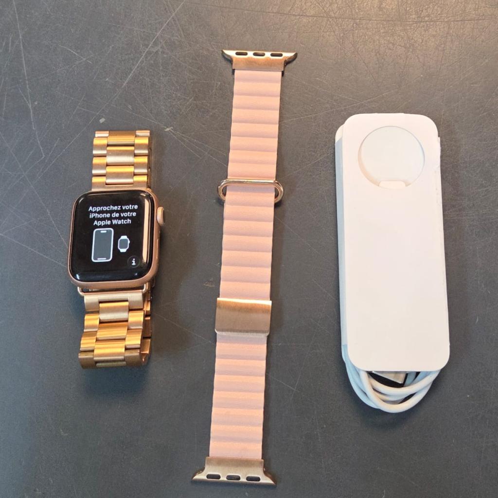 Apple Watch Series 6 40mm Gold, in nette staat, Apple, Zo goed als nieuw, Support@apple.com, One Apple Park Way
Cupertino, CA 95014
United States