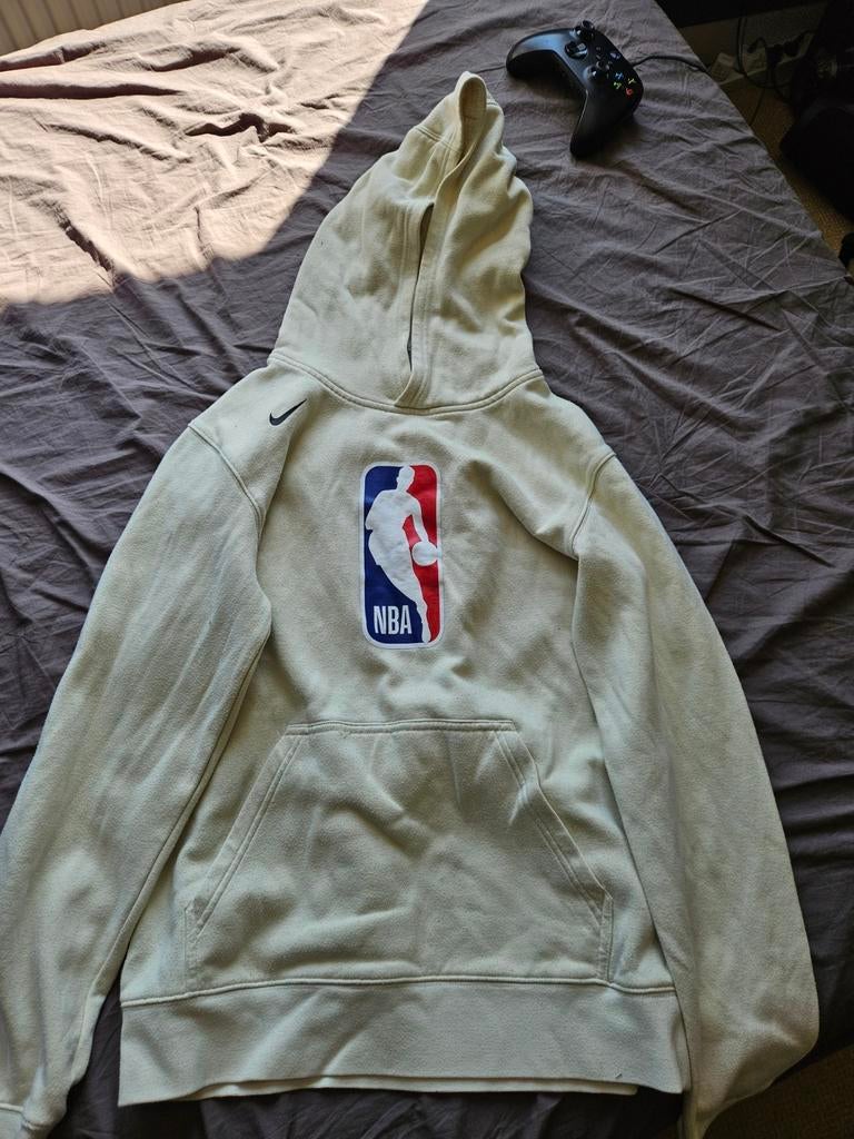 Nike NBA Hoodie - Crèmekleurige Trui met NBA Logo, Beige, Nike, Maat 56/58 (XL), Ophalen of Verzenden