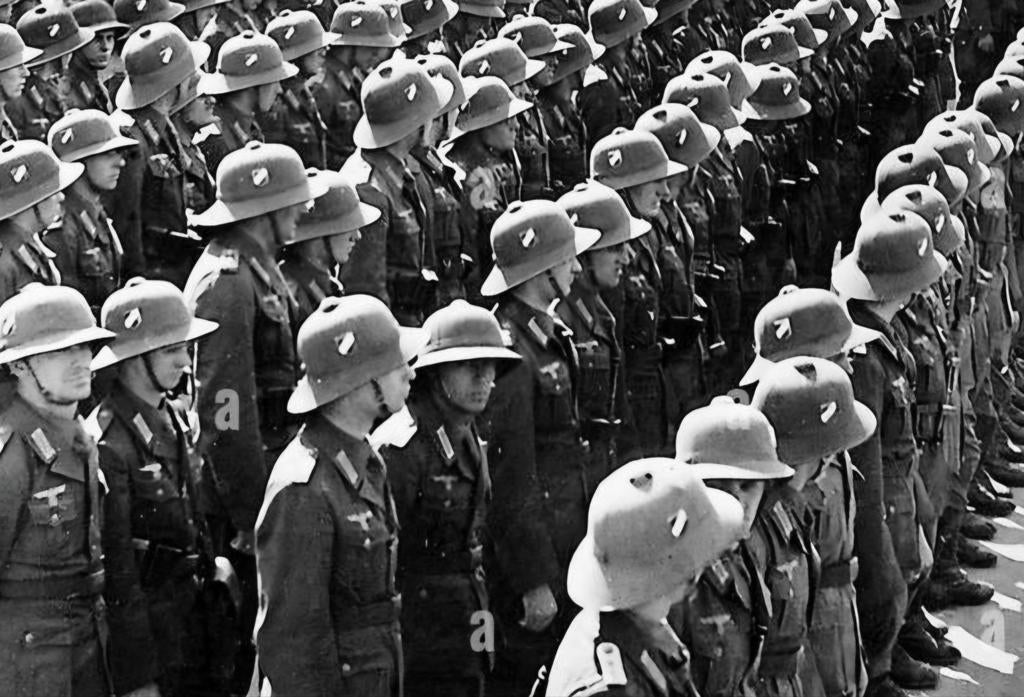 Afrika 1941 tropenhelm embleem, Verzenden, Nederland, Embleem of Badge