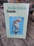 Marijke Howeler - Ernesto - boek, Ophalen of Verzenden, Gelezen