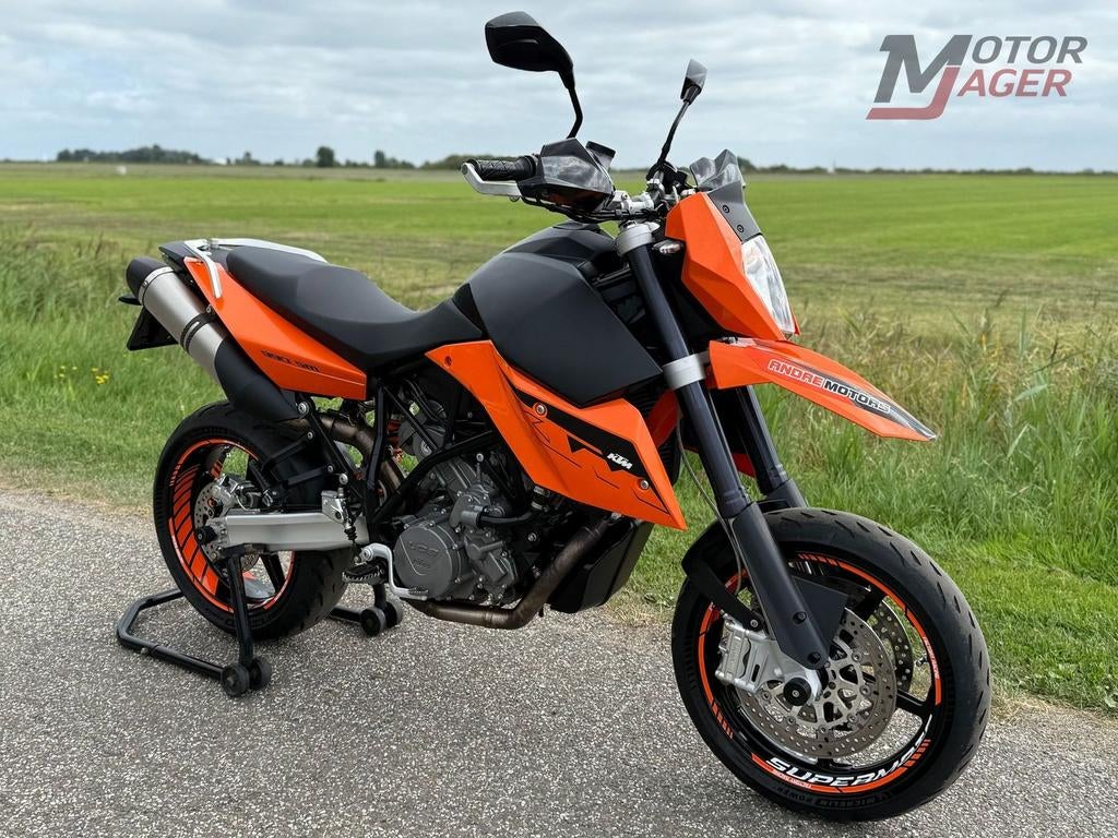 KTM 990 SUPERMOTO R + Leovince ( 950 T ), 2 cilinders, KTM, Motorrijbewijs A, Bedrijf