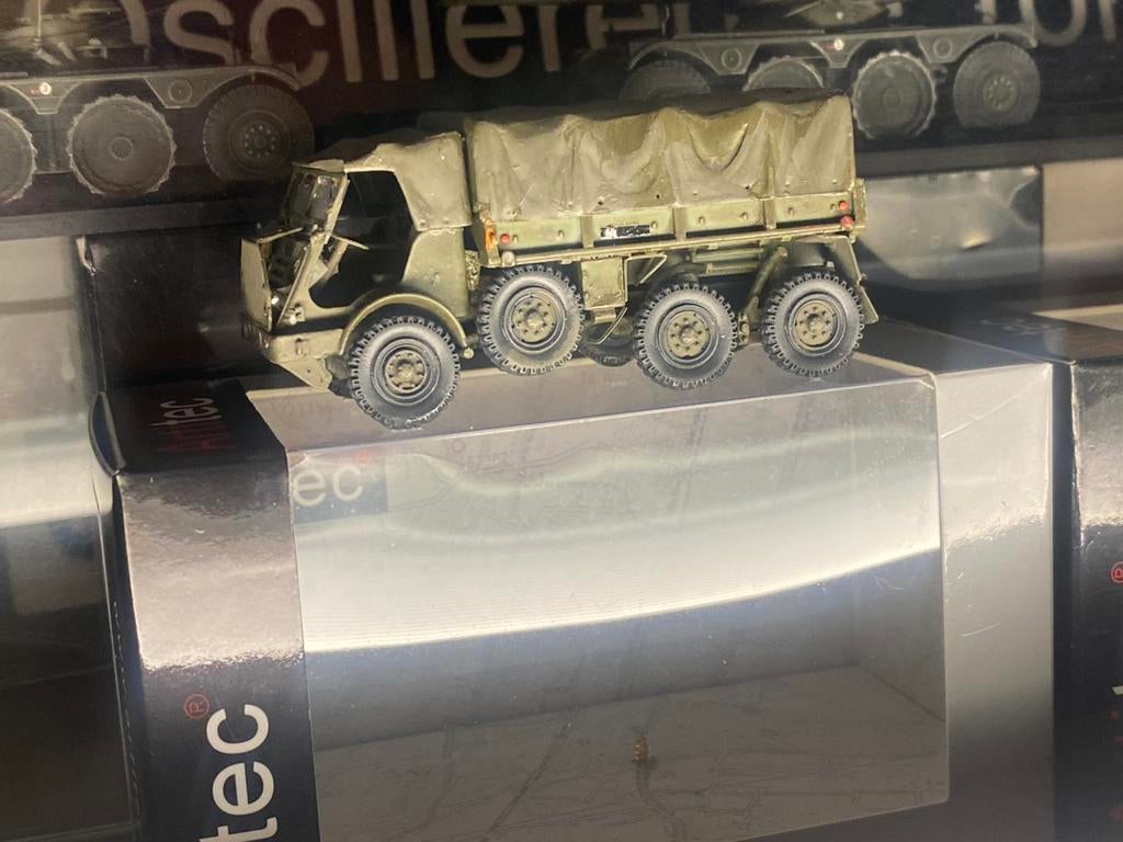Daf ya 328 Artillerietrekker, gebouwde kit van Artitec 1:87, Hobby en Vrije tijd, Ophalen of Verzenden, Zo goed als nieuw, Bus of Vrachtwagen