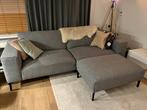 Grijze bank met hocker - goede staat, Huis en Inrichting, Banken | Bankstellen, Ophalen, Gebruikt, Driepersoons, 75 tot 100 cm
