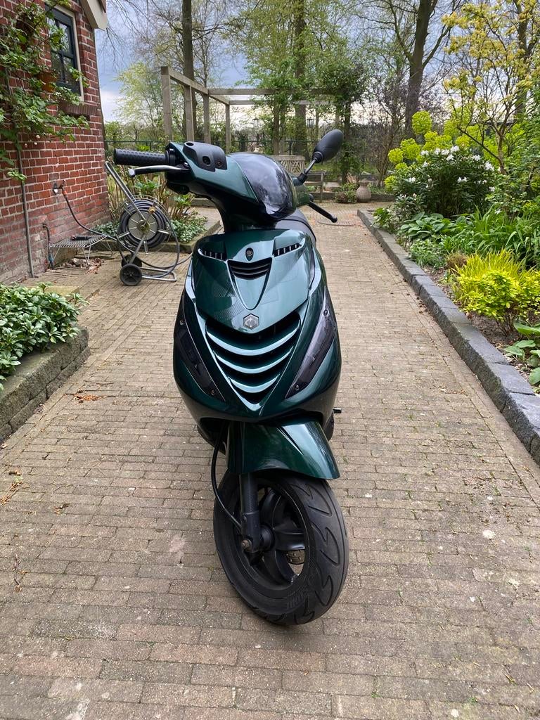 Nette Piaggio Zip 4-takt - Geel Kenteken - 2009, Fietsen en Brommers, Ophalen, Gebruikt, Maximaal 45 km/u, Zip